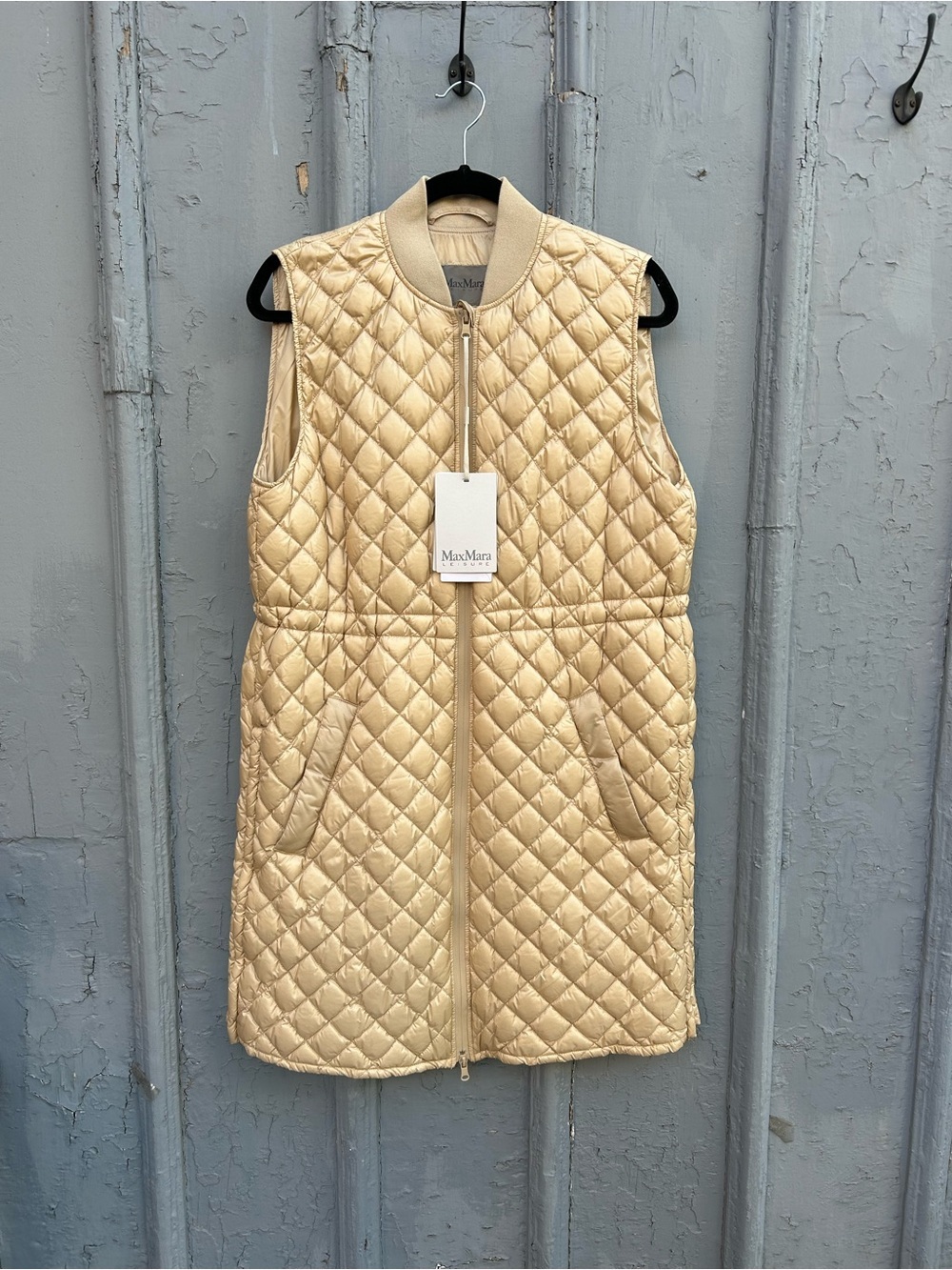 MaxMara Leisure Sleeveless puffer jacket, BNWT, size 12 (fits small) - Picture 5 of 16